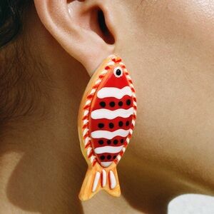 Zara NWT fish earrings 1856/092